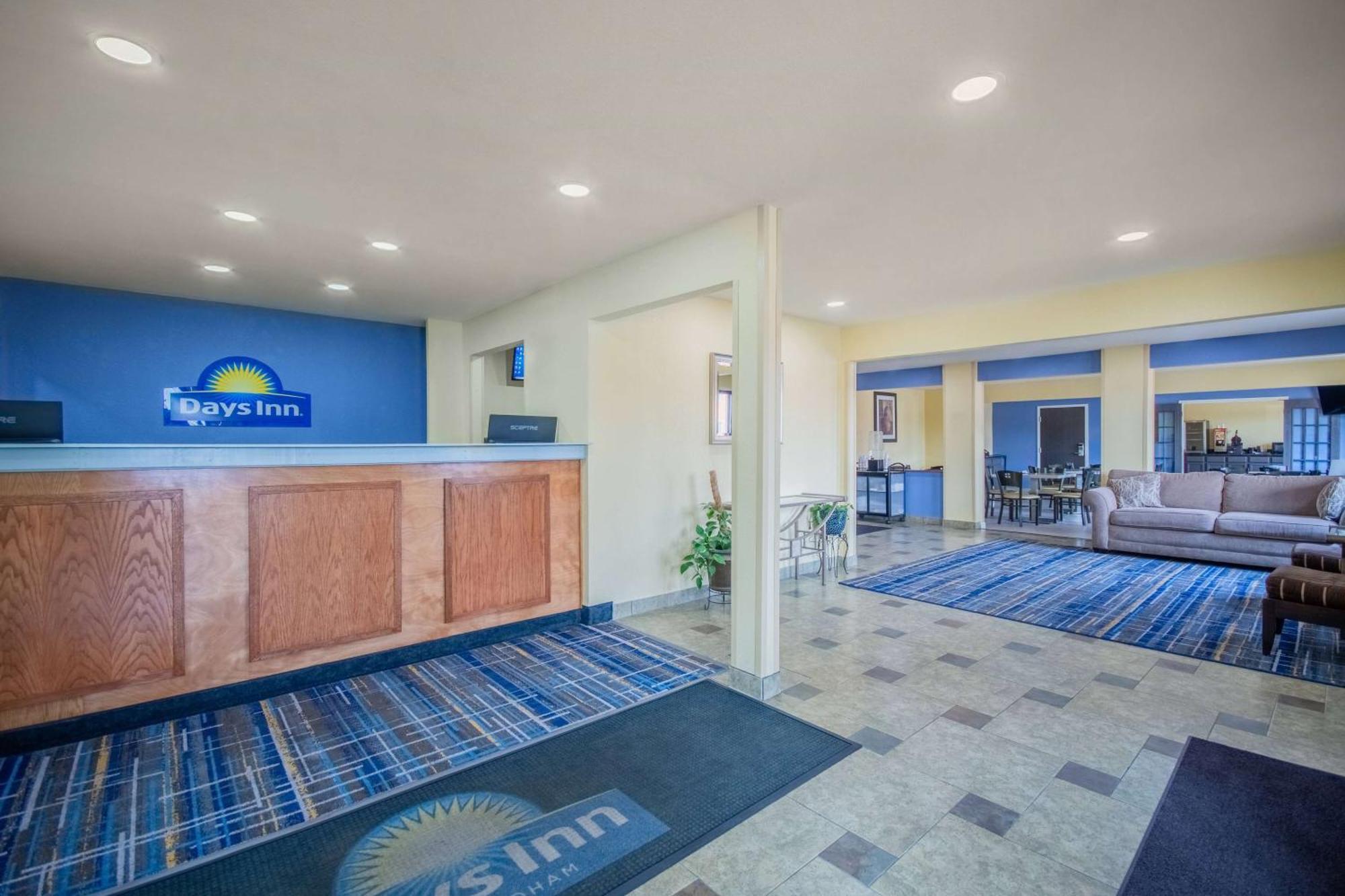 Days Inn & Suites By Wyndham Вотерлоо Екстер'єр фото